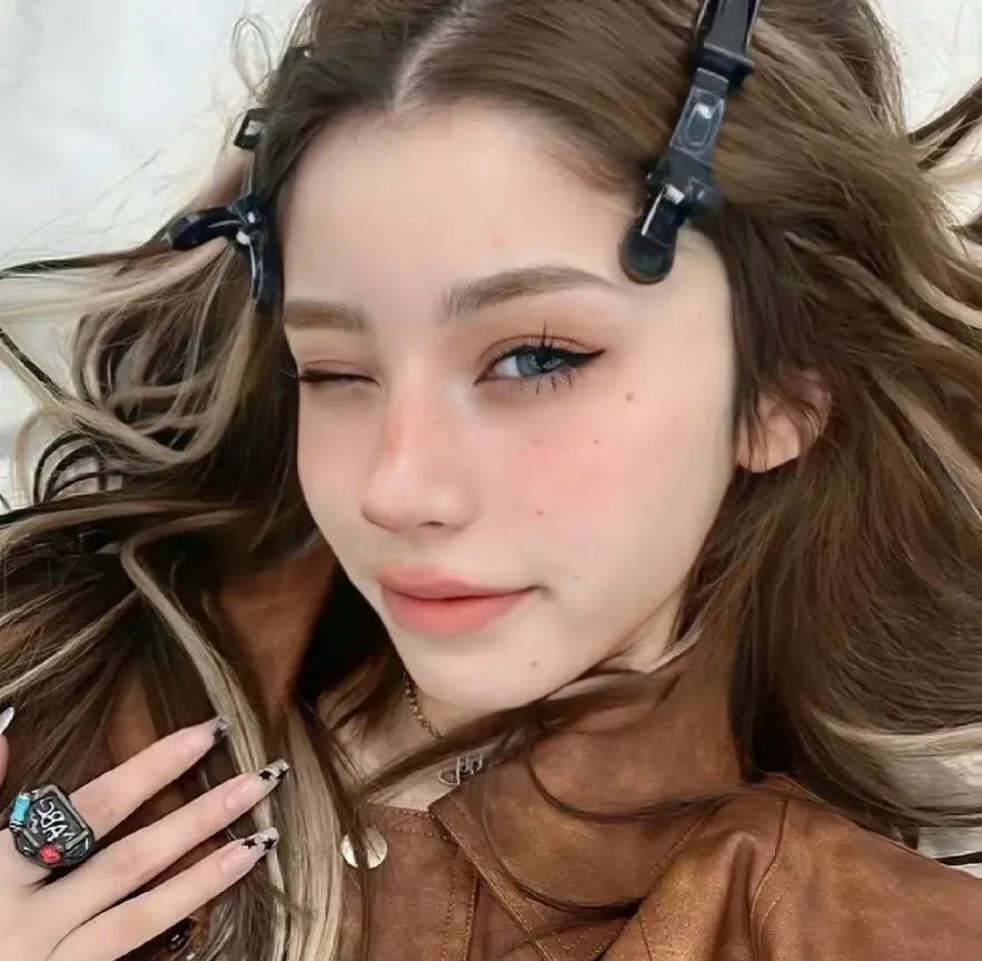 啼笑姻缘